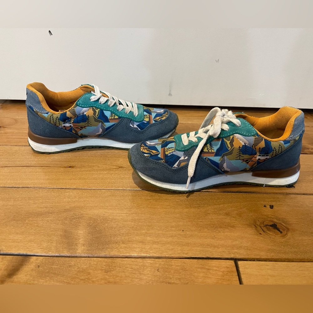 Inkkas Alpine Jogger- size 6